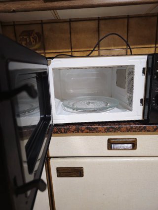 Microondas Taurus Compacto 700W