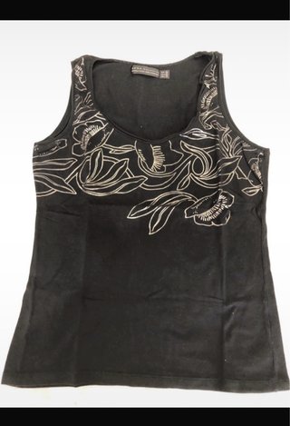 Camiseta Zara floral negra Talla M