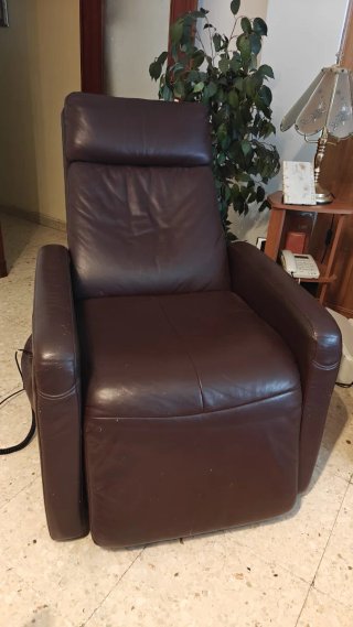 Sillón Eléctrico de Cuero Marrón