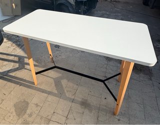 Mesa Alta Timber Blanca y Madera