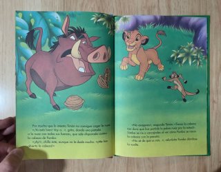 Clásico cuento Disney."La huida de Pumba". Salvat.