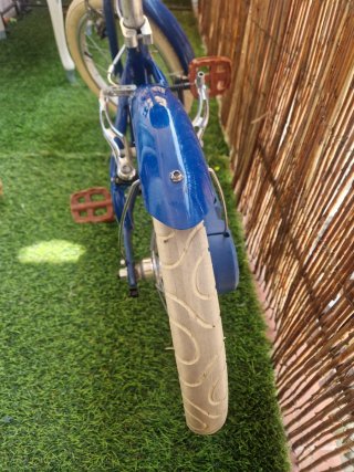 Bicicleta de aluminio 16 pulgadas.