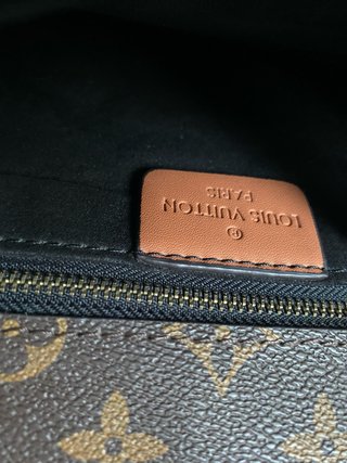 Bolso Louis Vuitton Marrón y Dorado