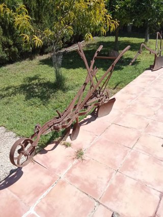 Colección completa de arados antiguos