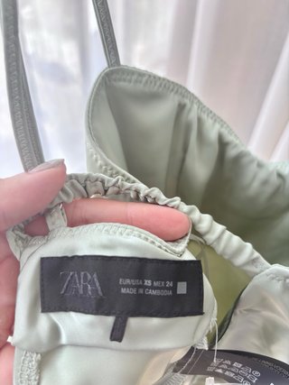 Vestido Zara verde seda XS