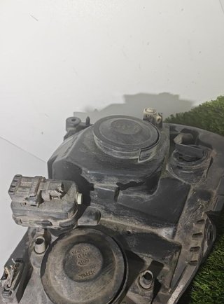 15601700 faro izquierdo renault clio 1.1 mt 232697