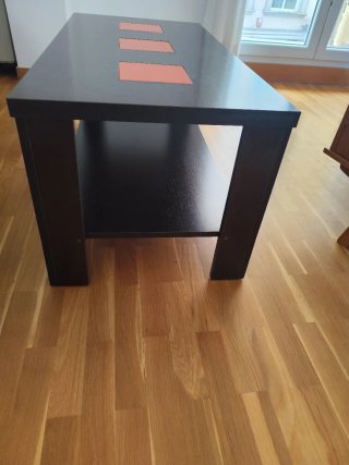 Mesa de centro madera marrón y naranja