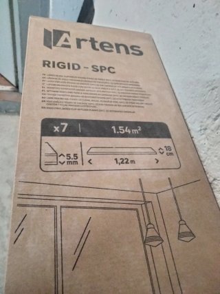 Suelos SPC Zaragoza 10 cajas a 15 euros