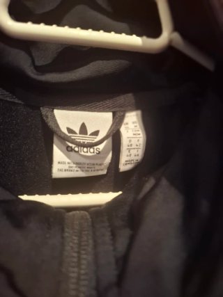 Chaqueta Adidas Negra con Cordones