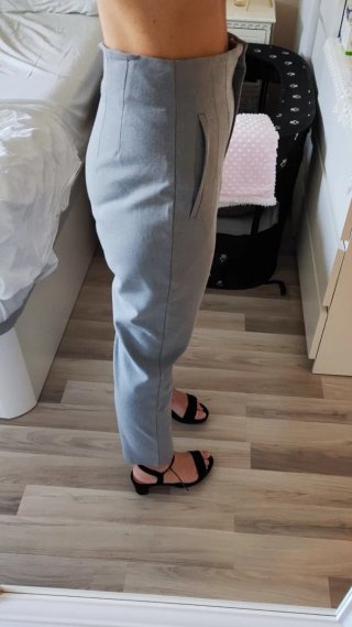 Pantalón gris pinzas Zara M