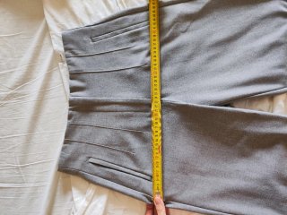 Pantalón gris pinzas Zara M