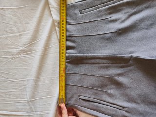 Pantalón gris pinzas Zara M