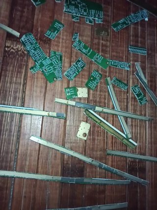 Componentes electrónicos con oro
