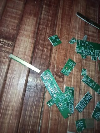 Componentes electrónicos con oro