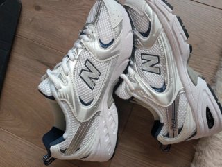 New Balance 530 Talla 42 Plata