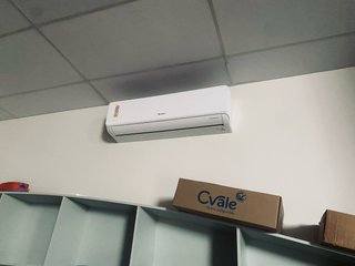 Mantenimiento preventivo de aire acondicionado.