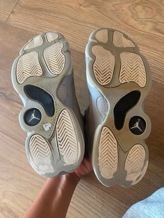 Zapatillas Jordan Marrón y Gris