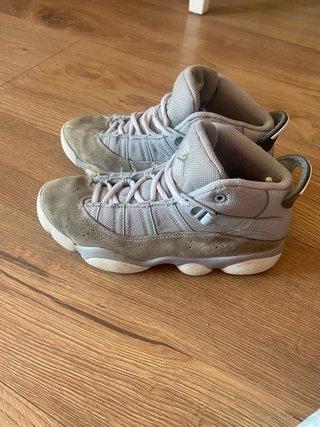 Zapatillas Jordan Marrón y Gris