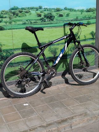 Bicicleta Montaña GT Avalanche 3.0