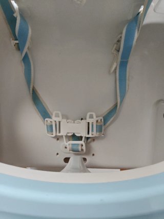 Trona de bebé blanca y azul