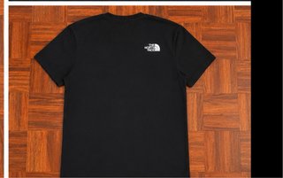 Camiseta The North Face Negra