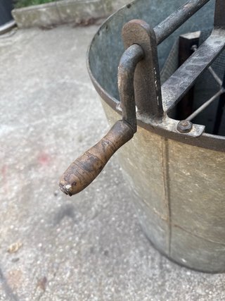 Extractor de miel antiguo
