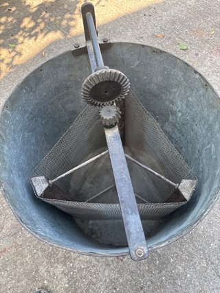 Extractor de miel antiguo
