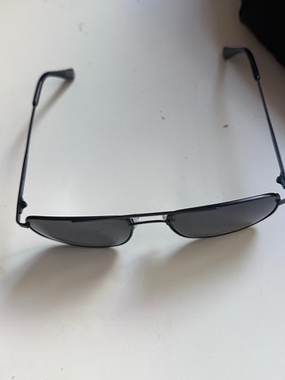 Gafas de sol Negras Polaroid Hombre.