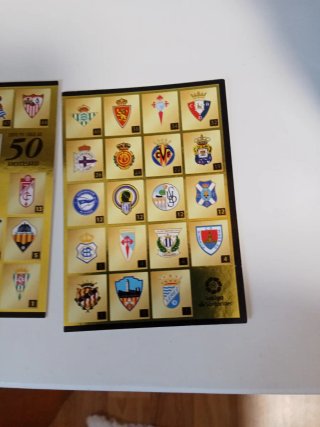 Pegatinas Escudos Oro Álbum 21/22