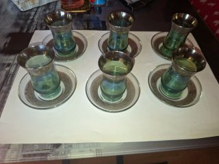 Juego 6 vasos turcos con platillos grabados