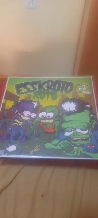 Franks Box y Esskroto Roto punk rock