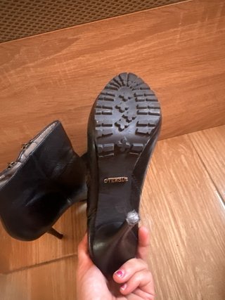 Botines Uterqüe Tacón Alto Negros