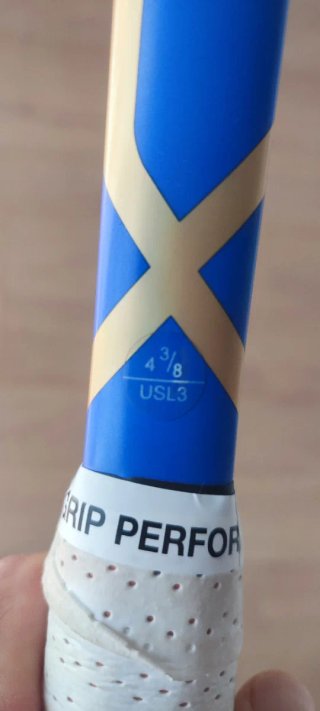 Raqueta Wilson BLX Tour Limited