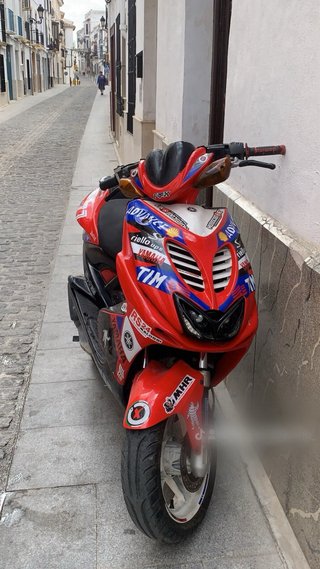 Yamaha Aerox Roja