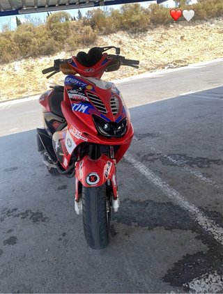 Yamaha Aerox Roja