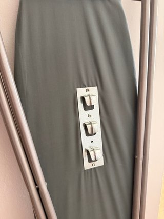 Tabla de planchar plegable gris