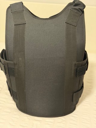 Chaleco de protección anticortes negro