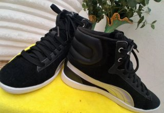 Zapatillas Puma altas negras y plateadas