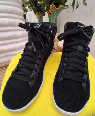 Zapatillas Puma altas negras y plateadas
