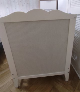 Cuna de bebé blanca