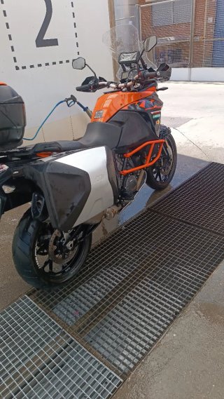 KTM 1090 Adventure Negra/Naranja