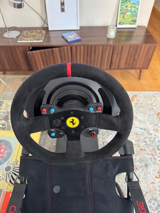 Thrustmaster T300 Ferrari Alcantara + Playseat