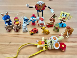 Lote Figuras Kinder y Otros Personajes