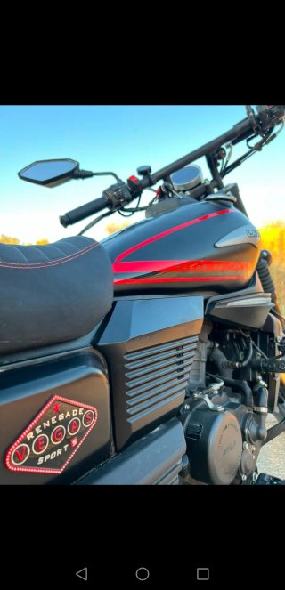 Moto Naked Negra