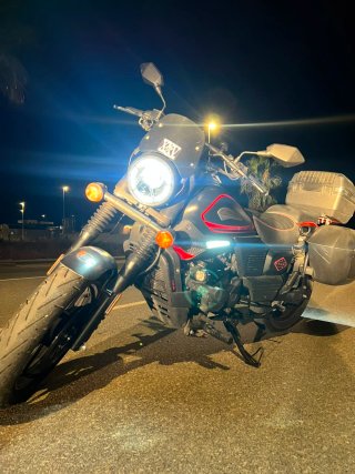 Moto Naked Negra