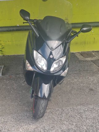 Se cambia por algo o vendo Yamaha T-Max 500 Scoote