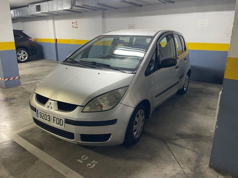 Mitsubishi Colt 2006 - foto 1