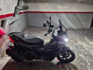 Aprilia SRGt 125 Scooter nueva ( 482km)