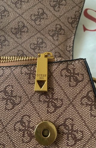 Bolso Guess Marrón Monogram Precio negociable