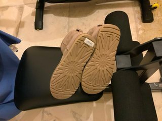 Stivaletti UGG Classic Mini II nel colore sabbia